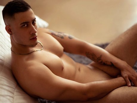 Foto di nudo di fuga di OnlyFans di Matt Sail