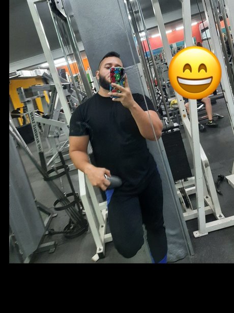 Foto di nudo di fuga di OnlyFans di Mathias