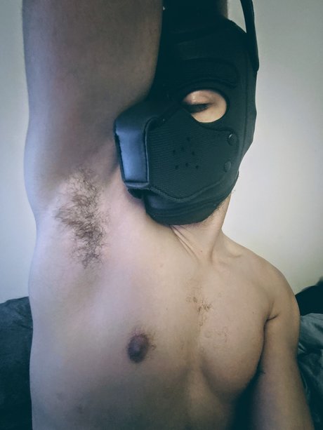 Foto di nudo di fuga di OnlyFans di Pup Beaux Blac