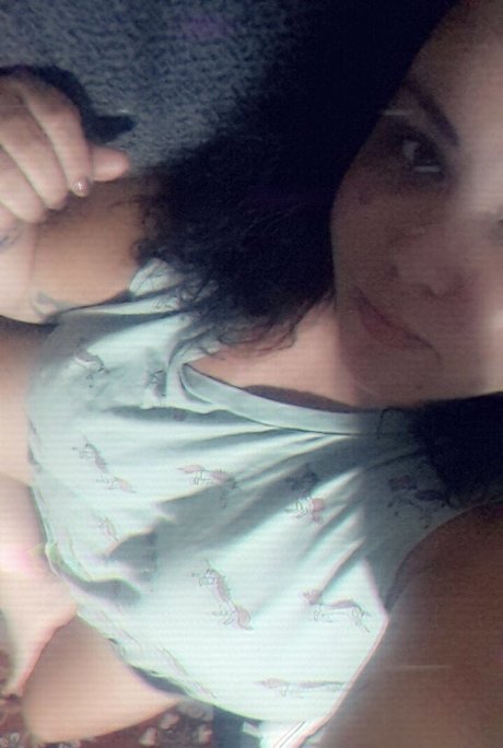 Foto di nudo di fuga di OnlyFans di May