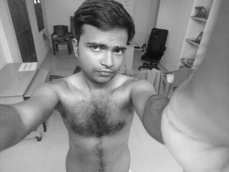 Foto di nudo di fuga di OnlyFans di Mayanmandev