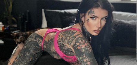 Foto di nudo di fuga di OnlyFans di Memphis Mori