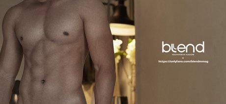 Foto di nudo di fuga di OnlyFans di Blend Men Photobook Magazine