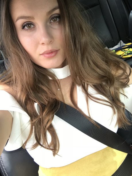 Foto di nudo di fuga di OnlyFans di Melaacapellaprivat