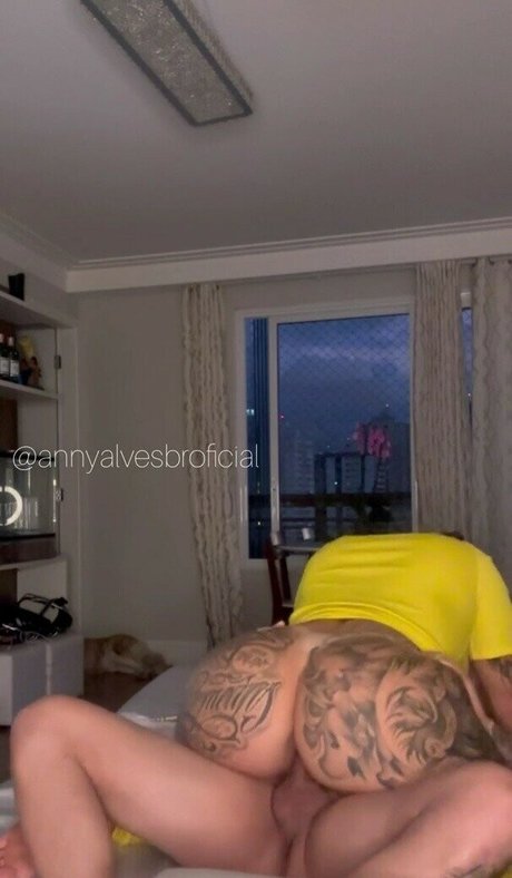 Foto di nudo di fuga di OnlyFans di Anny Alves