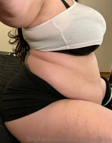 Foto di nudo di fuga di OnlyFans di Bellaabbondanza