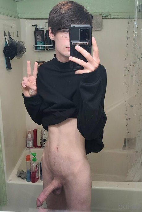 Foto di nudo di fuga di OnlyFans di Boiiaz