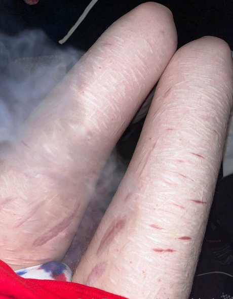 Foto di nudo di fuga di OnlyFans di Witchbitchxx