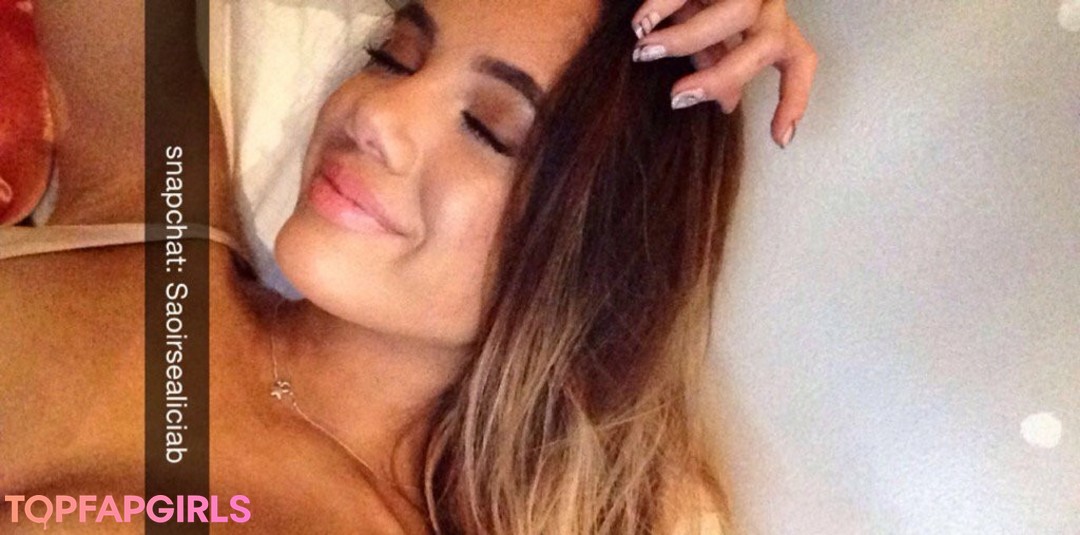 Foto di nudo di fuga di OnlyFans di Saoirse Alicia Behzadi #7 Foto di nudo di fuga di OnlyFans di Saoirse Alicia Behzadi #7