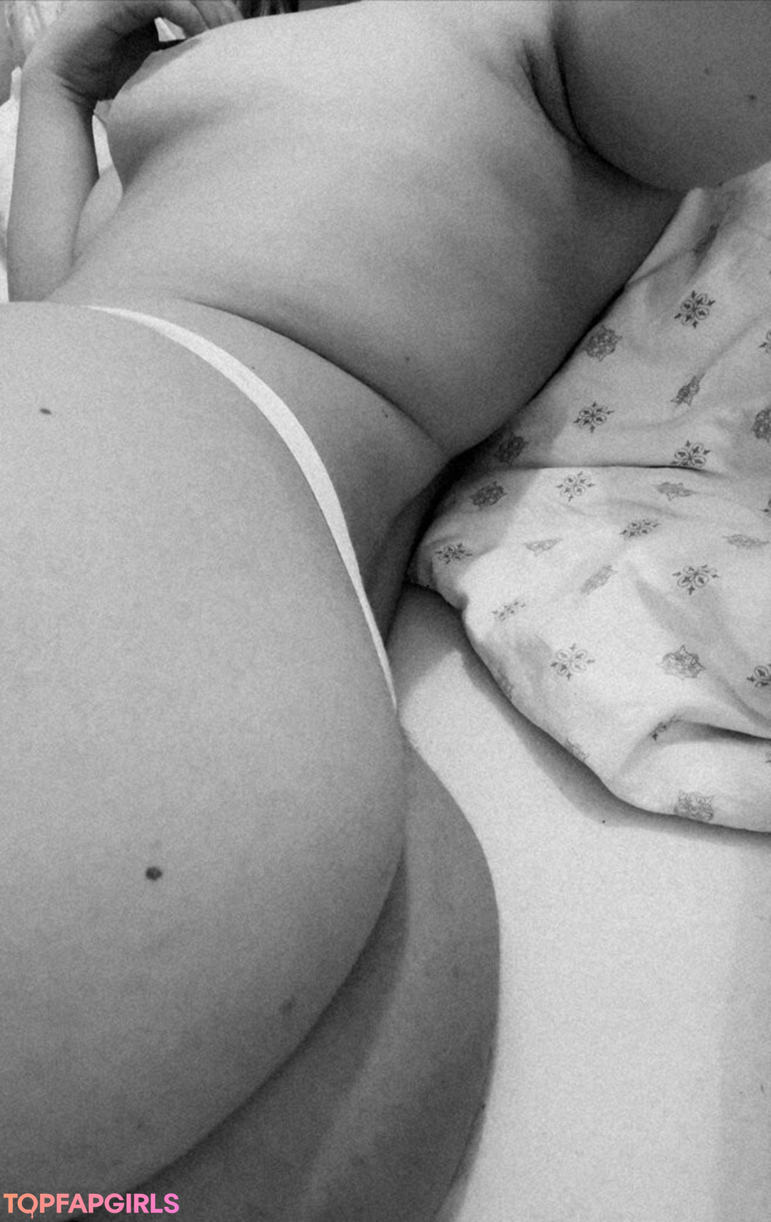 Foto di nudo di fuga di OnlyFans di Xchubbyxgirlx #14 Foto di nudo di fuga di OnlyFans di Xchubbyxgirlx #14