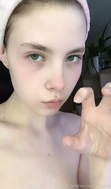 Foto di nudo di fuga di OnlyFans di Mirtaworld