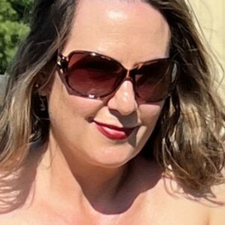 Maya Vakker