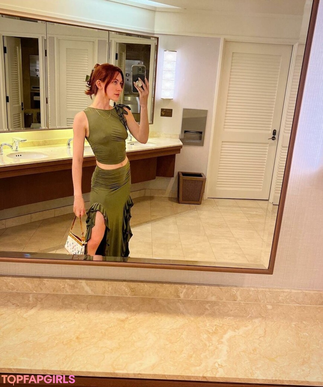 Foto di nudo di fuga di OnlyFans di Jessie Flowers #6 Foto di nudo di fuga di OnlyFans di Jessie Flowers #6