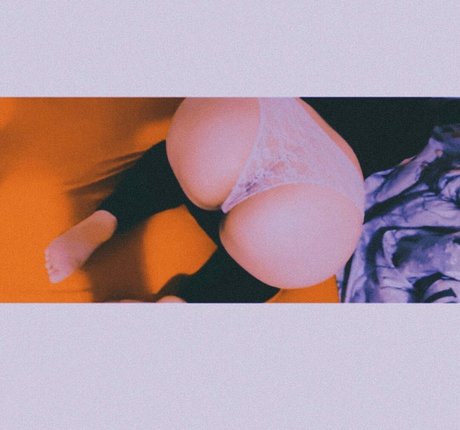 Foto di nudo di fuga di OnlyFans di Littlesatanlady