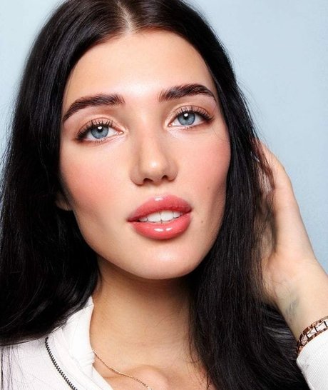 Alina Enero