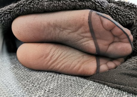 Foto di nudo di fuga di OnlyFans di Nylonfeetladyswitzerland