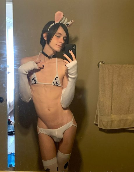 Femboycherryblossom