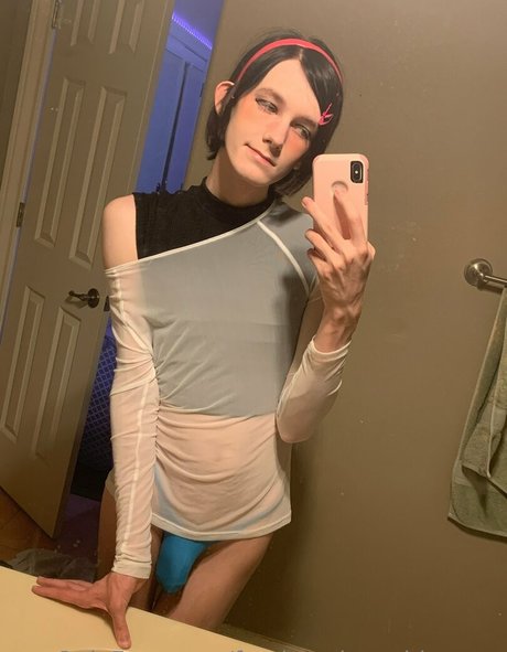 Foto di nudo di fuga di OnlyFans di Femboycherryblossom