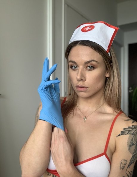 Foto di nudo di fuga di OnlyFans di Oliviauncovered