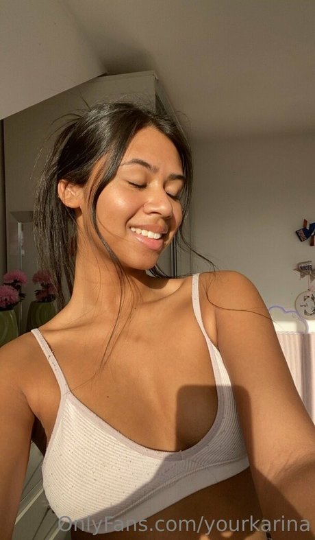Foto di nudo di fuga di OnlyFans di Yourkarina