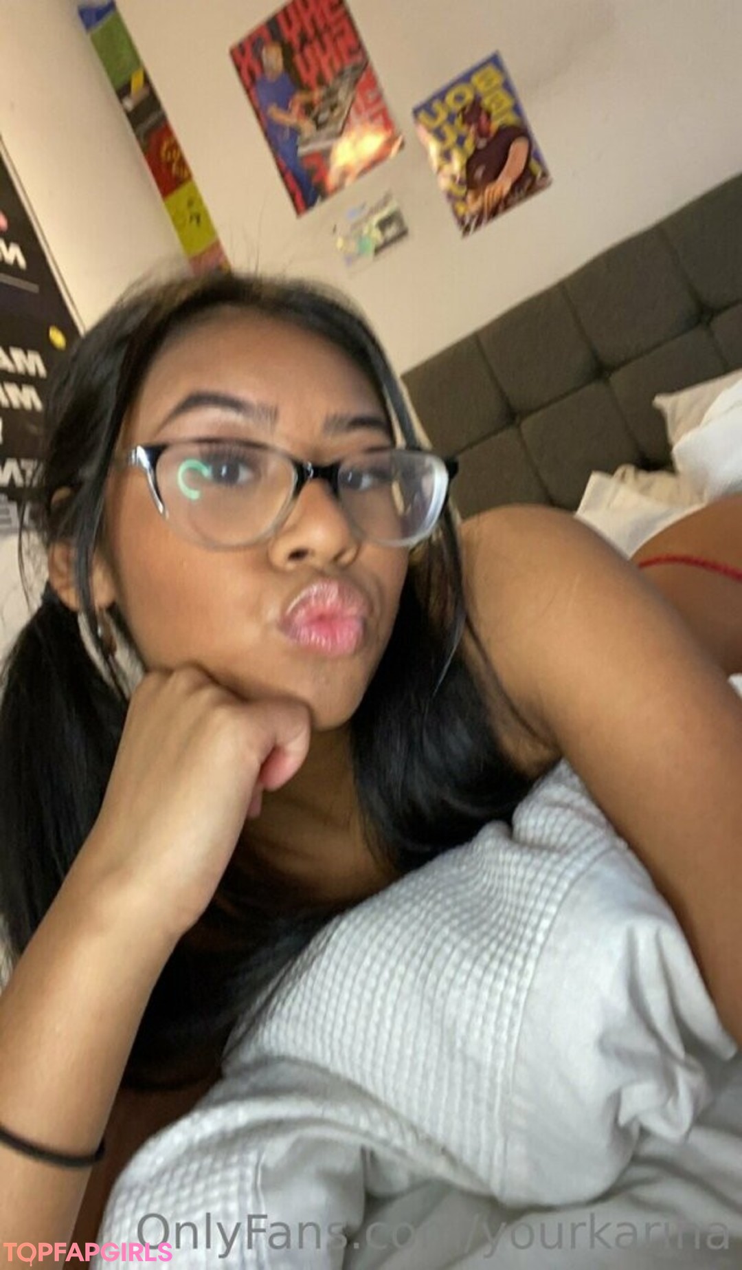 Foto di nudo di fuga di OnlyFans di Yourkarina #69 Foto di nudo di fuga di OnlyFans di Yourkarina #69