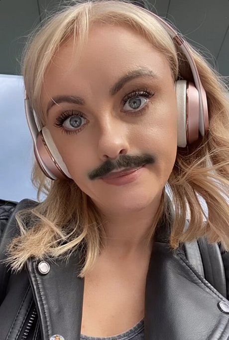 Foto di nudo di fuga di OnlyFans di Katie Mcglynn