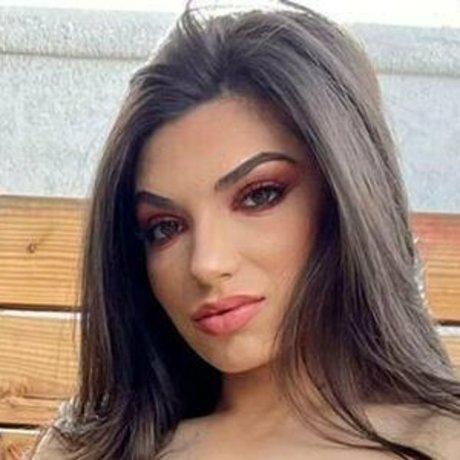 Darciedolcexxx