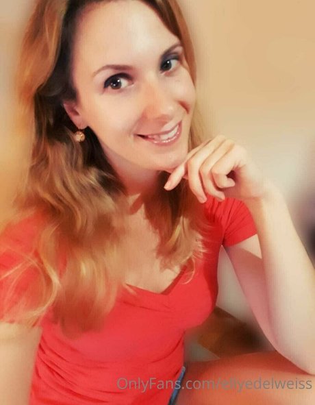 Foto di nudo di fuga di OnlyFans di Ellyedelweiss