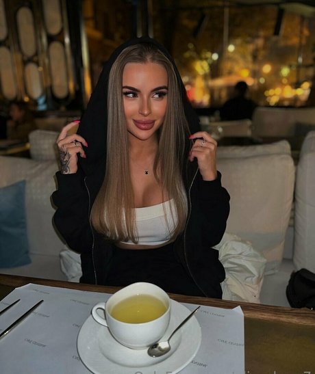 Elise_luna7