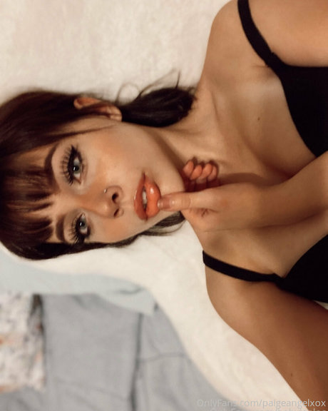 Foto di nudo di fuga di OnlyFans di Mavisjadexox