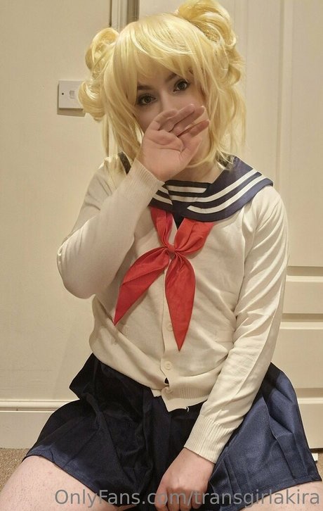 Transgirlakira