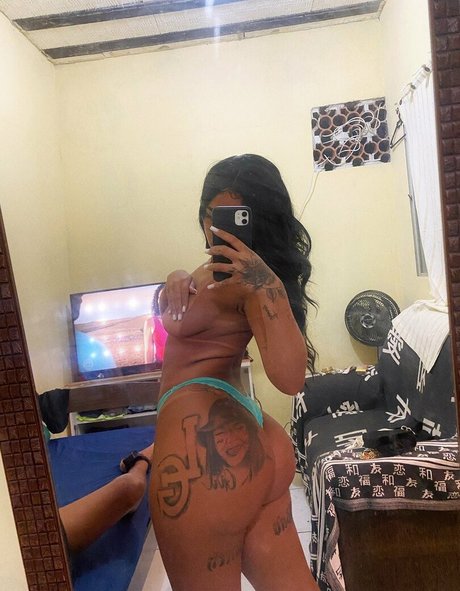 Foto di nudo di fuga di OnlyFans di Bandiva