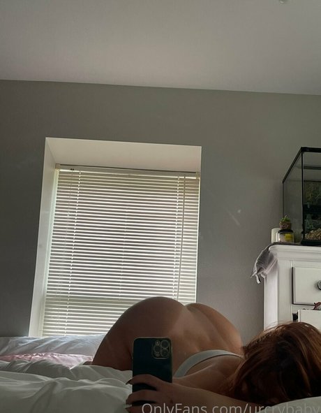 Foto di nudo di fuga di OnlyFans di Urcrybaby