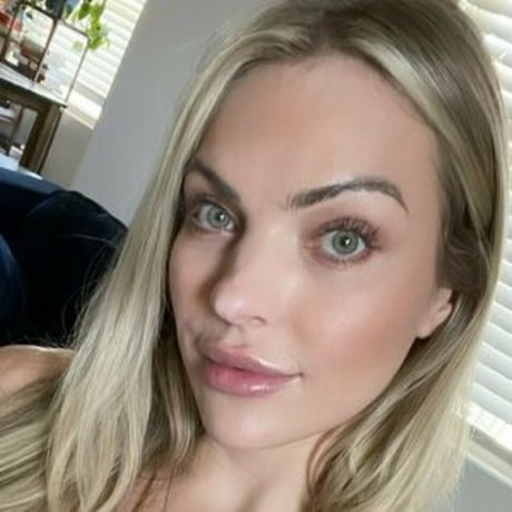 Foto di nudo di fuga di OnlyFans di Kristinelise