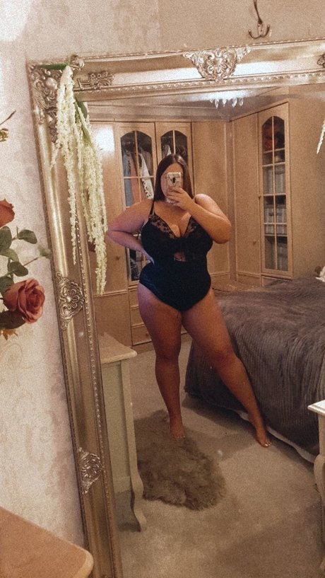 Foto di nudo di fuga di OnlyFans di Anastasia