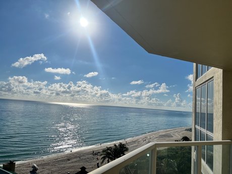 Foto di nudo di fuga di OnlyFans di Miami Weather