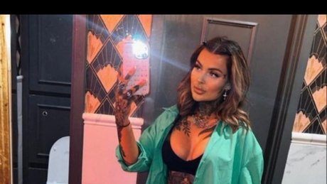 Mia
