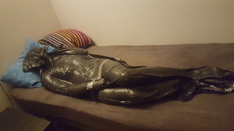 Foto di nudo di fuga di OnlyFans di Bdsm Mummification