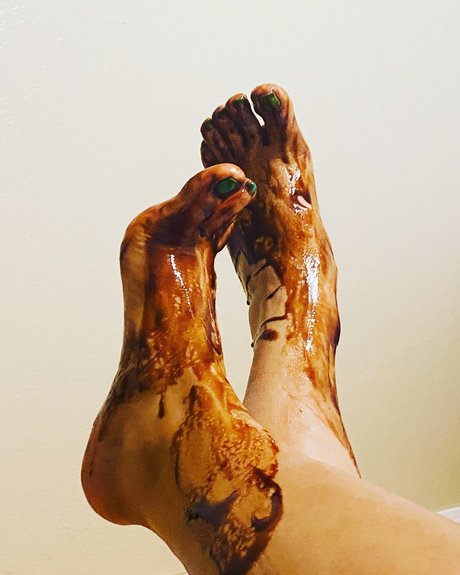 Foto di nudo di fuga di OnlyFans di Barefoot Mulatto