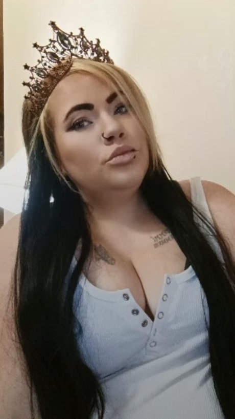 Foto di nudo di fuga di OnlyFans di Chaospixie420