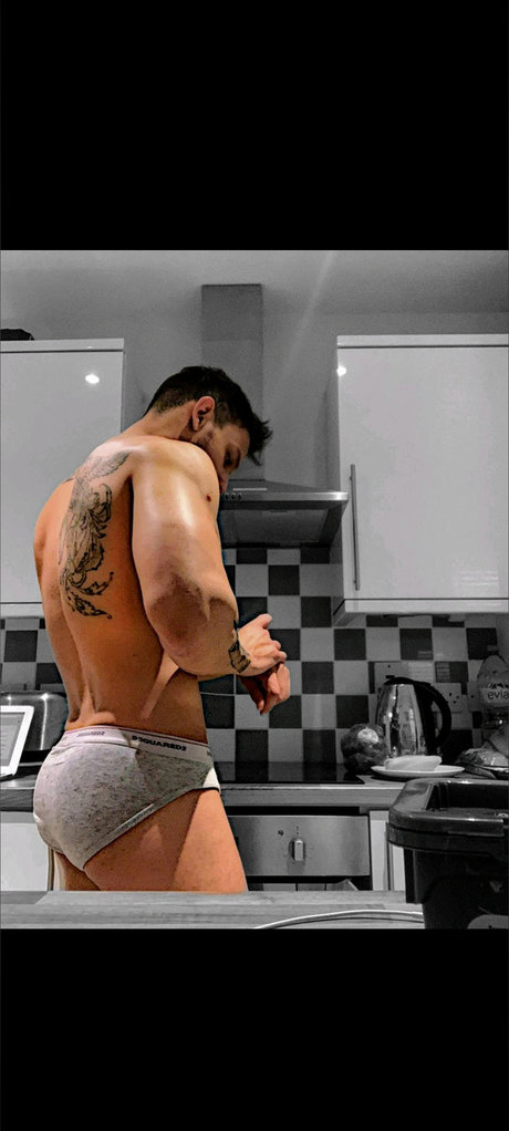 Foto di nudo di fuga di OnlyFans di Andrade30uk