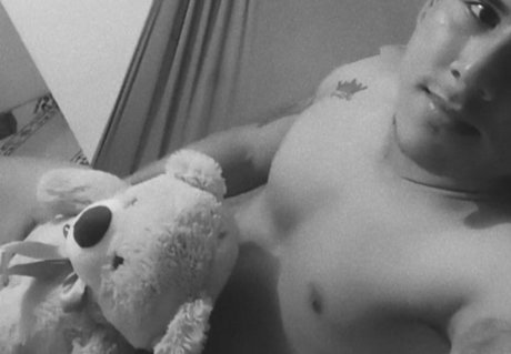 Foto di nudo di fuga di OnlyFans di Andres Rojas