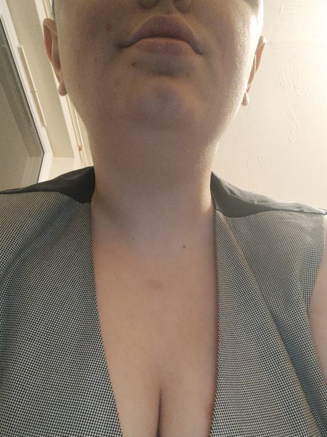 Foto di nudo di fuga di OnlyFans di Goddess Luna