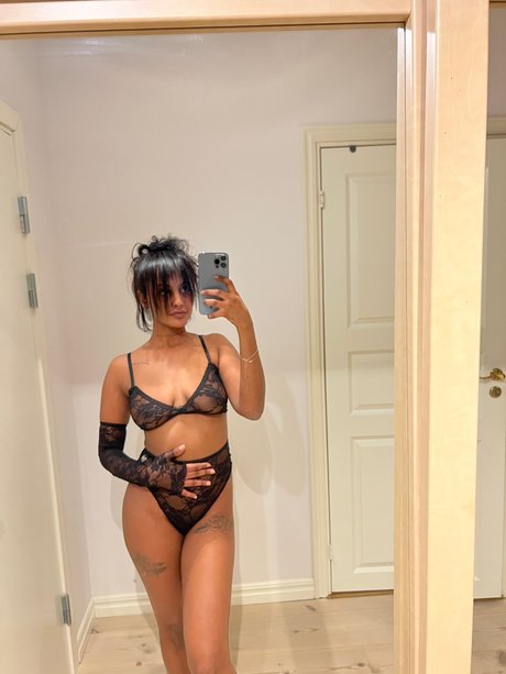 Foto di nudo di fuga di OnlyFans di Missbellanas