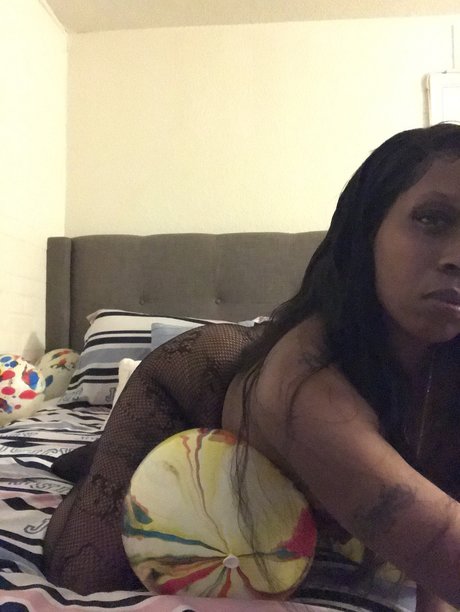 Foto di nudo di fuga di OnlyFans di Cajmonet3