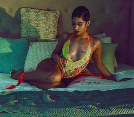 Jasamine Banks