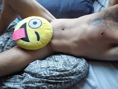 Foto di nudo di fuga di OnlyFans di Misha Wolf Dom Mister Wolf Heslut