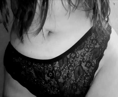Foto di nudo di fuga di OnlyFans di Ml