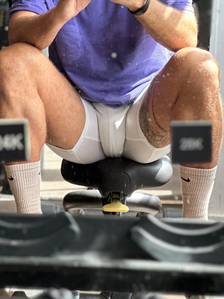 Foto di nudo di fuga di OnlyFans di Mirooo