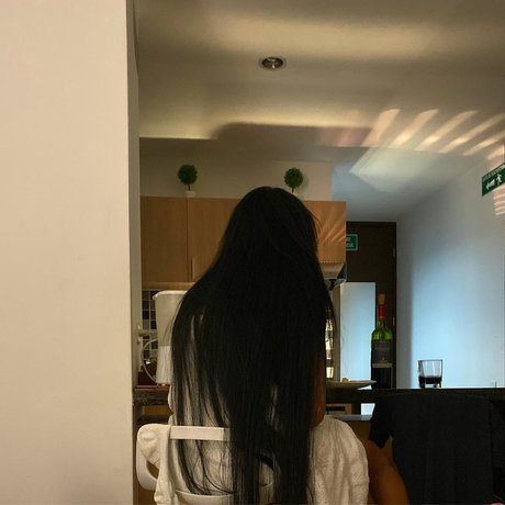 Foto di nudo di fuga di OnlyFans di Brenda